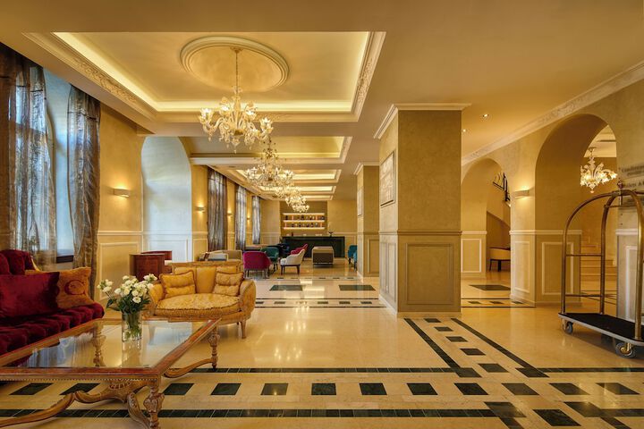 Lobby Photos