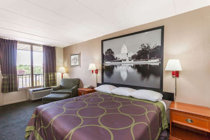 2 Queen Beds (14 of 16)