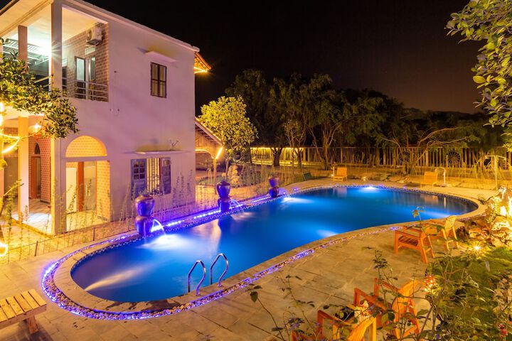 Pool 23 of 42