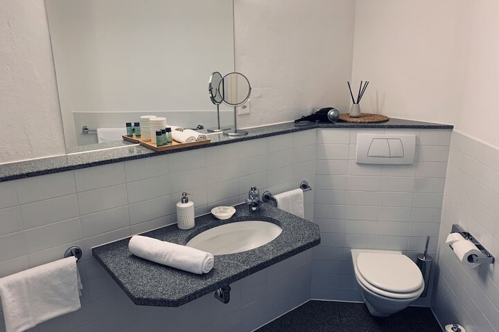 Room 26 of 39