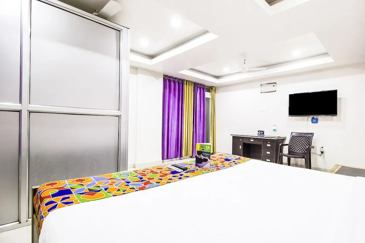 Room 5 of 24