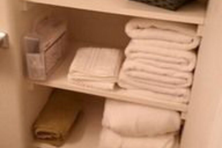 Room 3 of 21