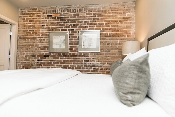 Room 41 of 371