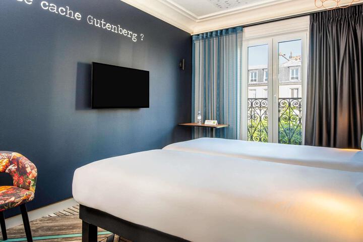 Room 21 of 48
