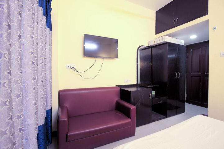 Room 13 of 23