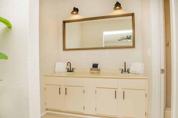 Room 13 of 24