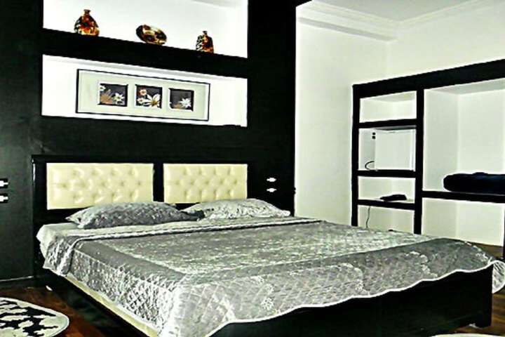 Room 12 of 45