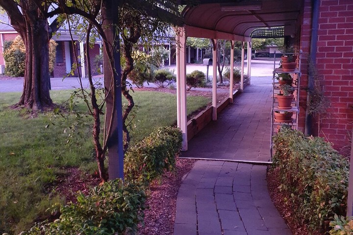 Hotel Exterior 56 of 57