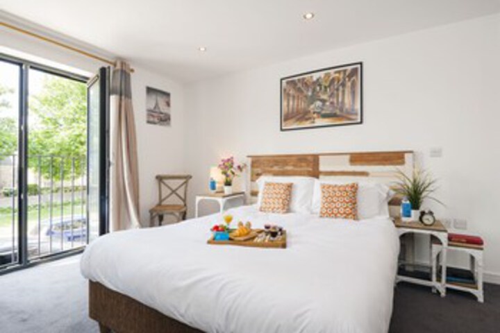 Room 8 of 21