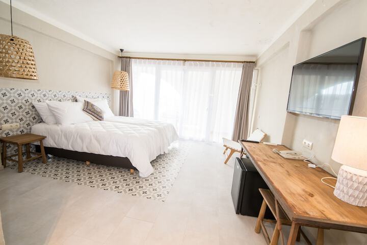 Room 6 of 38