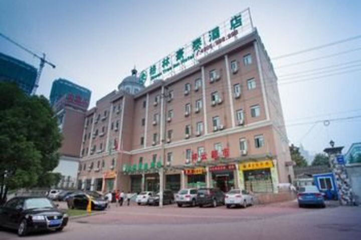 Hotel 6 of 35