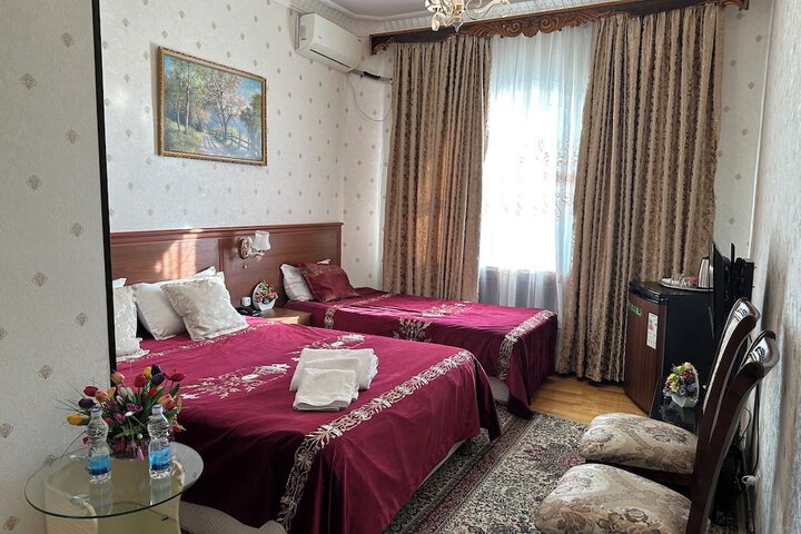 Room 28 of 48