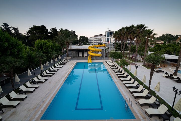 Pool 19 of 51