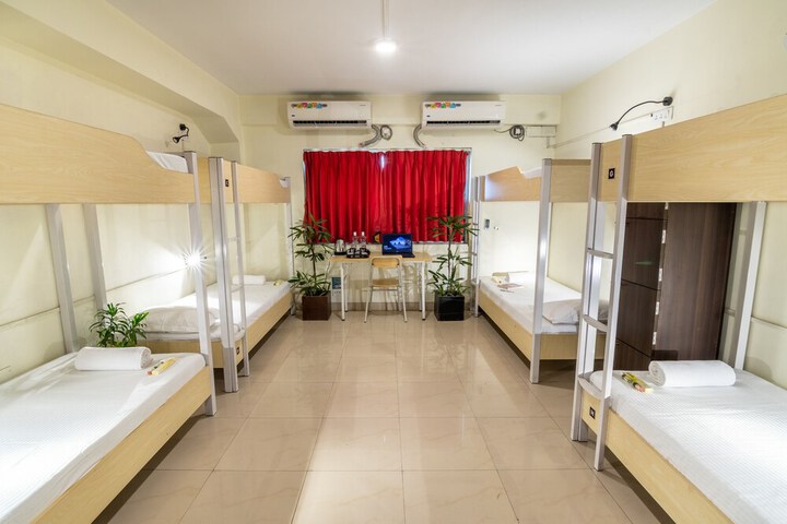 Room 27 of 88