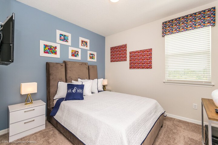 Room 8 of 52