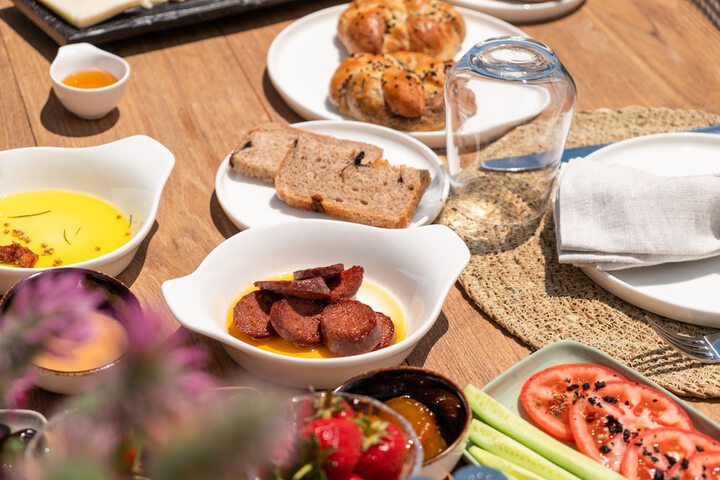 Breakfast/Coffee Service 76 of 109