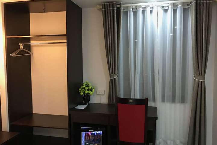 Room 20 of 38