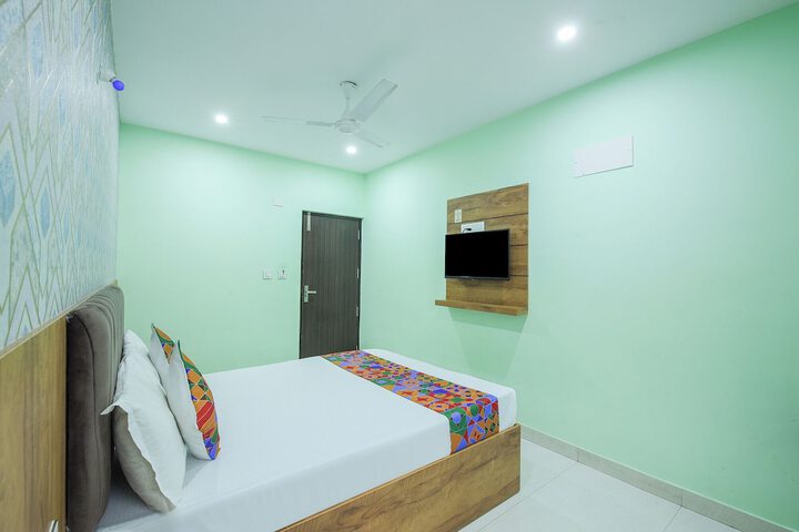 Room 10 of 40