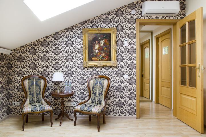Room 13 of 109