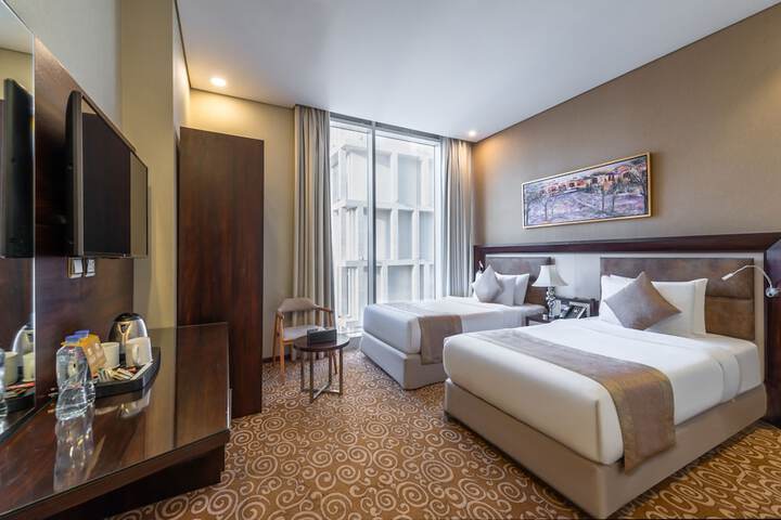 Room 6 of 22
