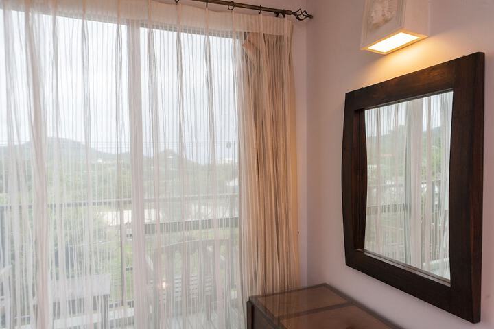 Room 10 of 47