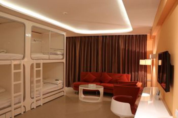 Room 11 of 29