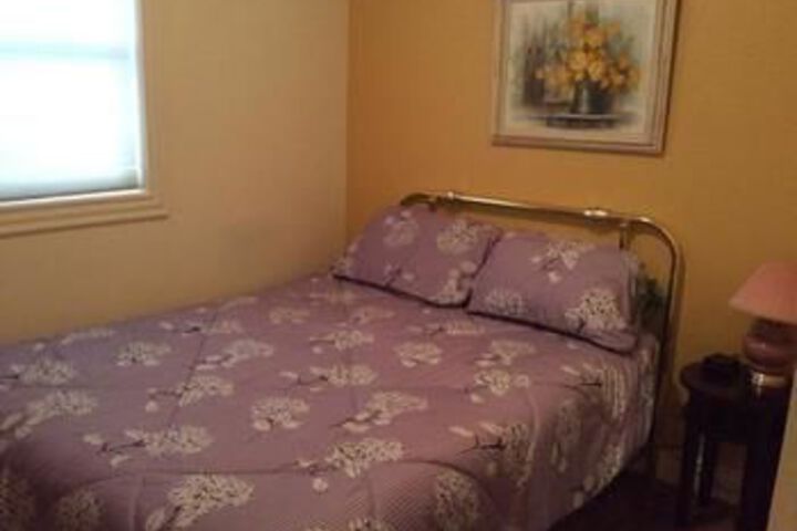 Room 11 of 30