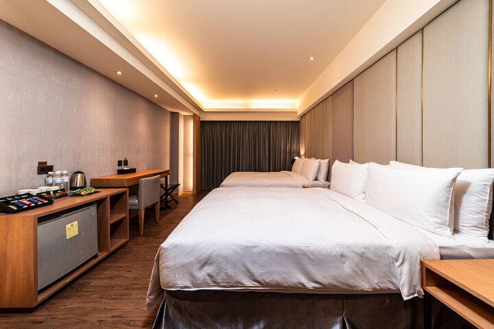 Room 12 of 51