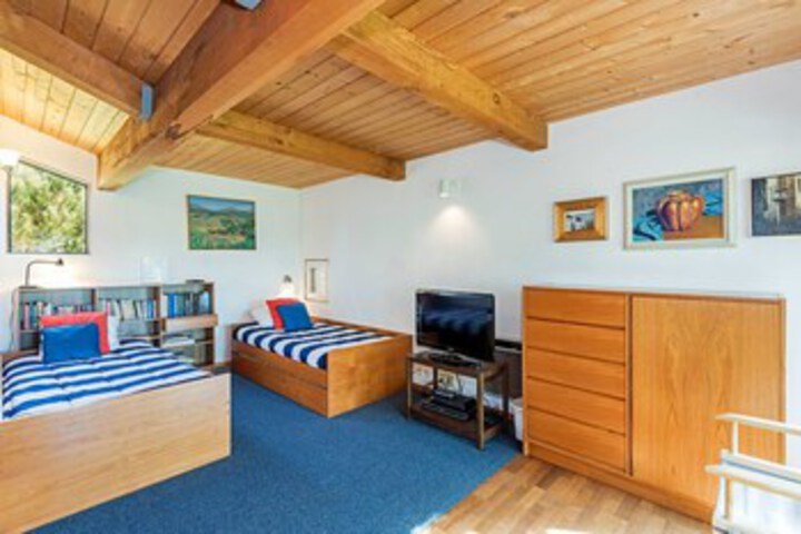 Room 21 of 26