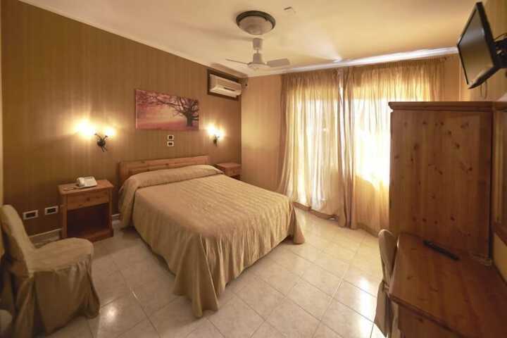 Room 7 of 31
