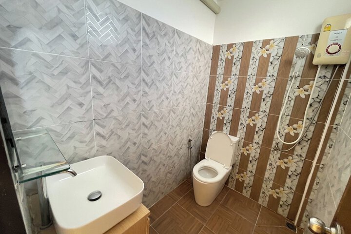 Room 73 of 109