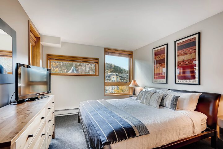 Room 17 of 215