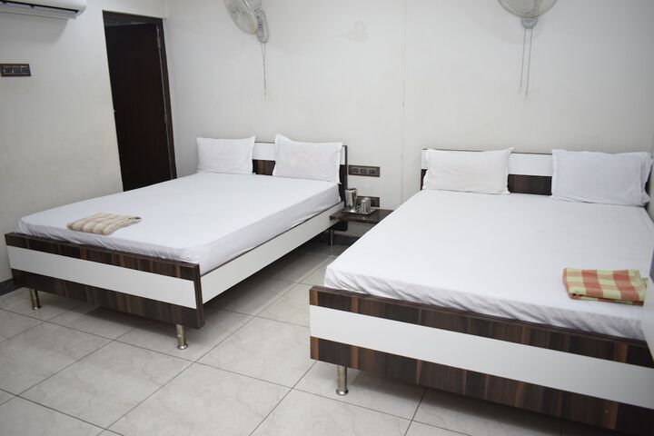 Room 15 of 49
