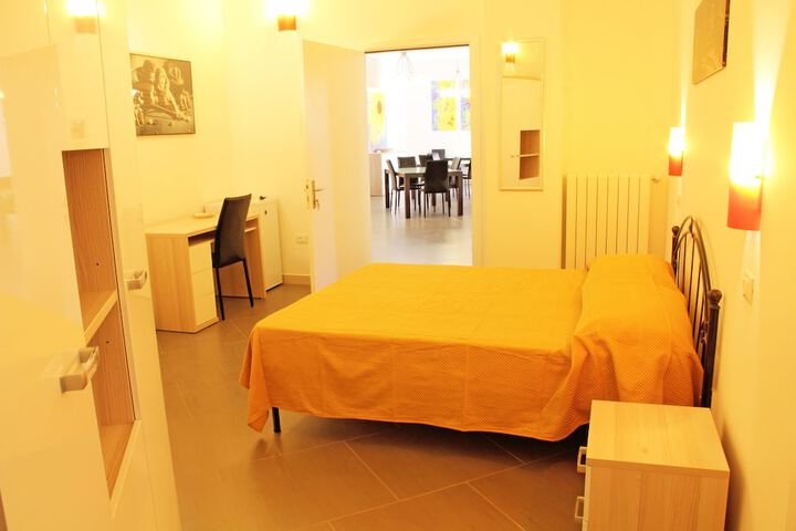 Room 14 of 24