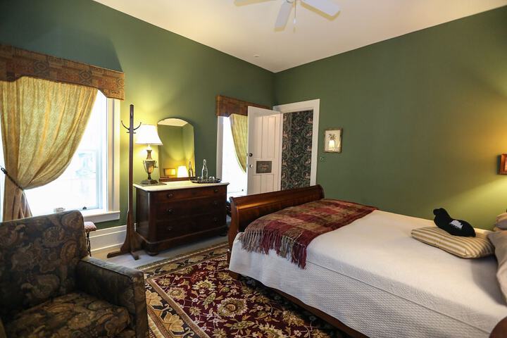 Room 5 of 45