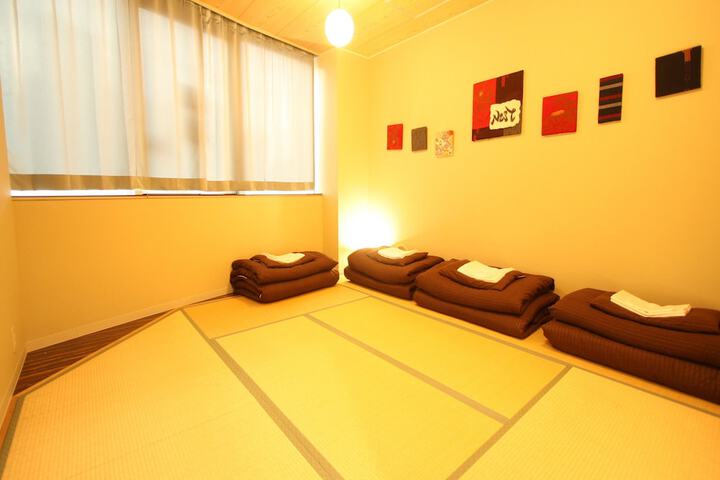 Room 29 of 77