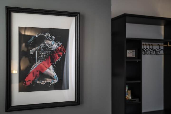 Room 110 of 209
