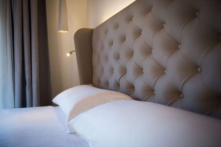 Room 5 of 37