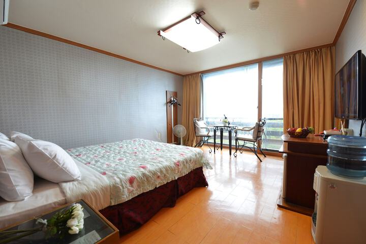 Room 19 of 64