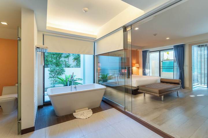 Room 38 of 105