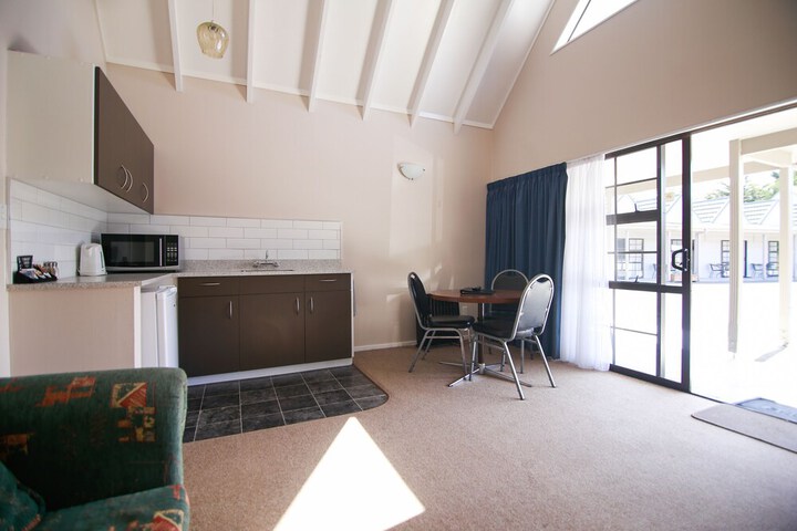 Room 8 of 63