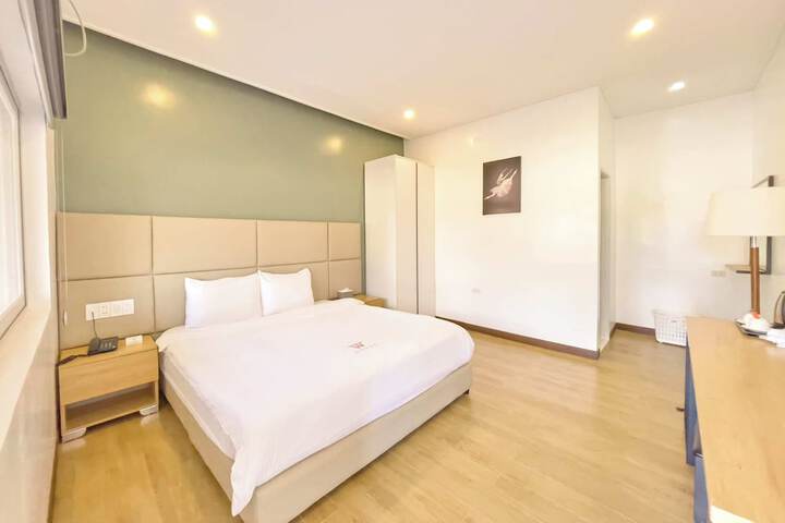Room 7 of 68