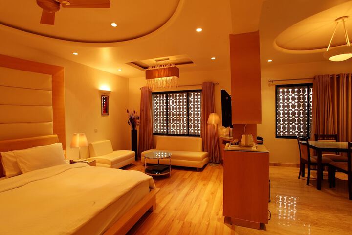 Room 14 of 28