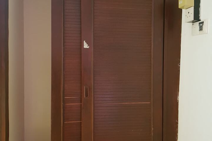 Room 14 of 111