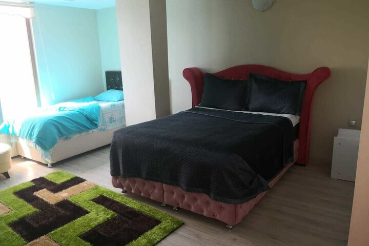 Room 6 of 13