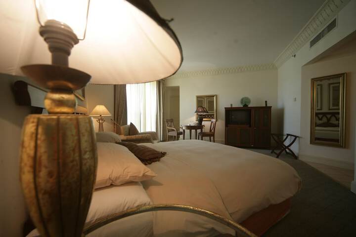 Room 7 of 71
