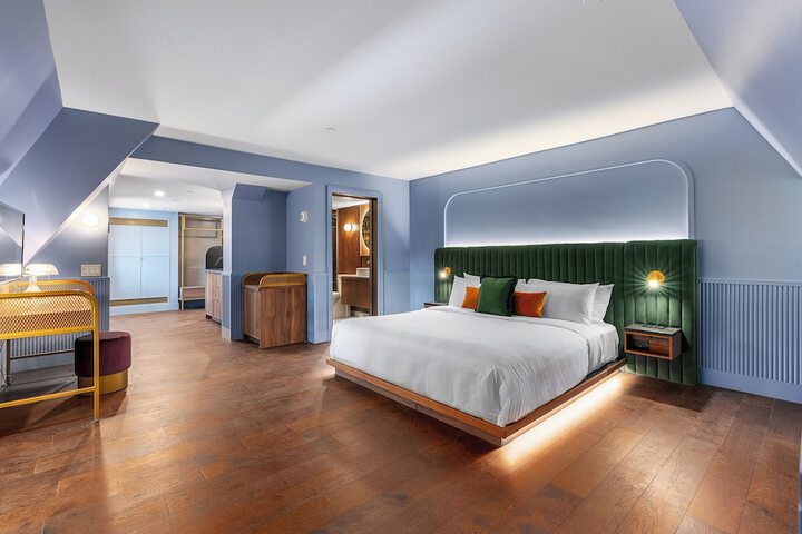 Room 15 of 57