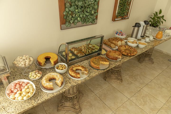 Dining 29 of 49
