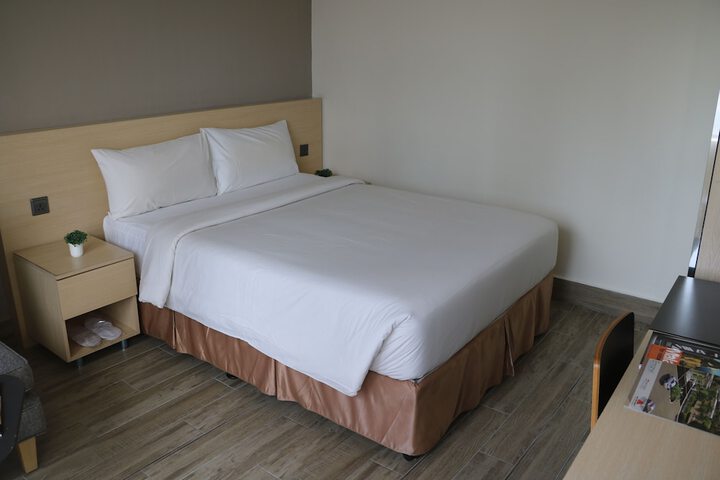 Room 8 of 51