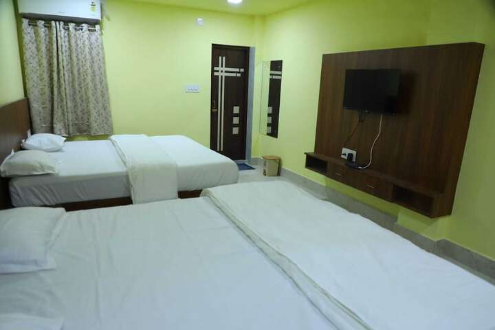 Room 12 of 27